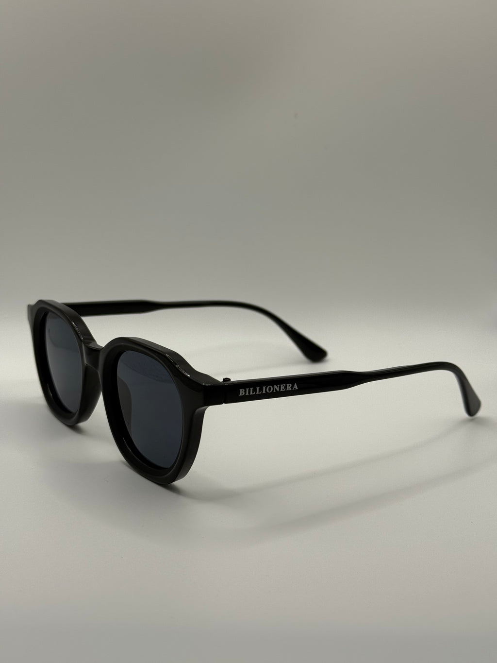 No.4 - ALL BLACK